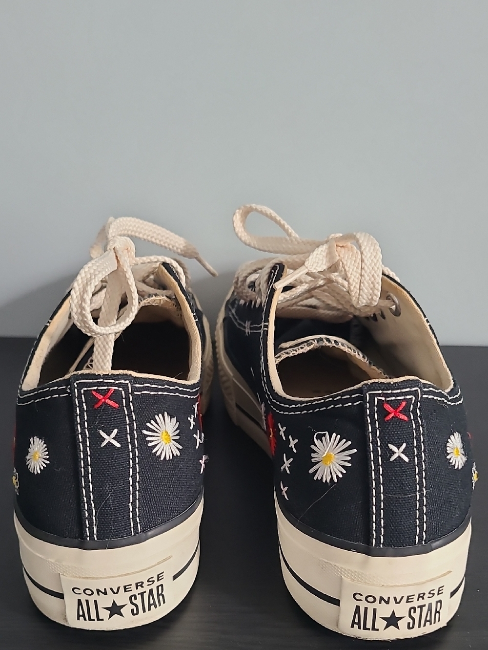 Converse Chuck Taylor All Star Lift Low Daisy Embroidery Black Size 8.5 567994C - Picture 5 of 12